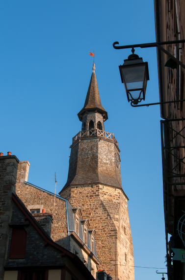 bretagne côte armor tourisme découverte culture patrimoine château histoire moyen âge visite guidée journée loisirs nocturne insolite inédit expérience famille atelier enfant jeunes visiteur atelier école college lycee education action pedagogie decouverte nuit châteaux minutes bleues experience experientielle inedit unique insolite